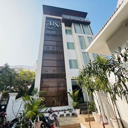 Hotel The Royal Vista Váránaszi Kültér fotó